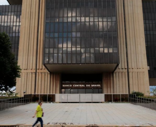 Mercado reduz previsão da inflação de 6,03% para 5,8% este ano