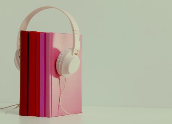 Audiolivros tem crescimento acelerado no quarto trimestre de 2024 | © Divulgação