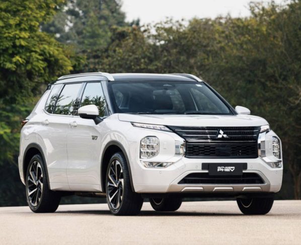 Mitsubishi Outlander PHEV 2026