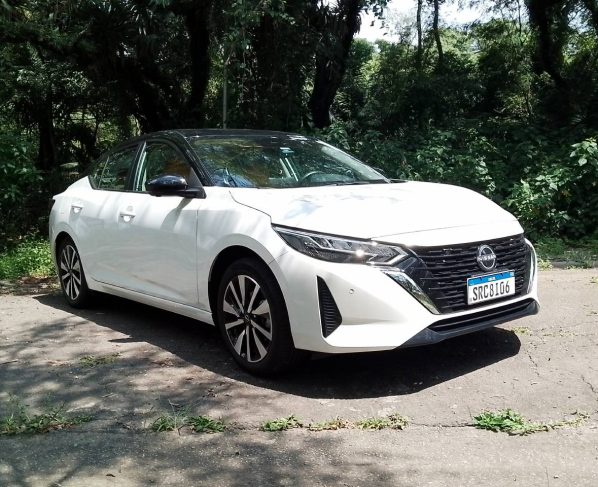 Nissan Sentra Exclusive 2025