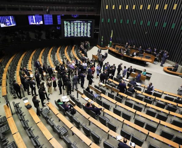 congresso-nacional-retorna-recesso
