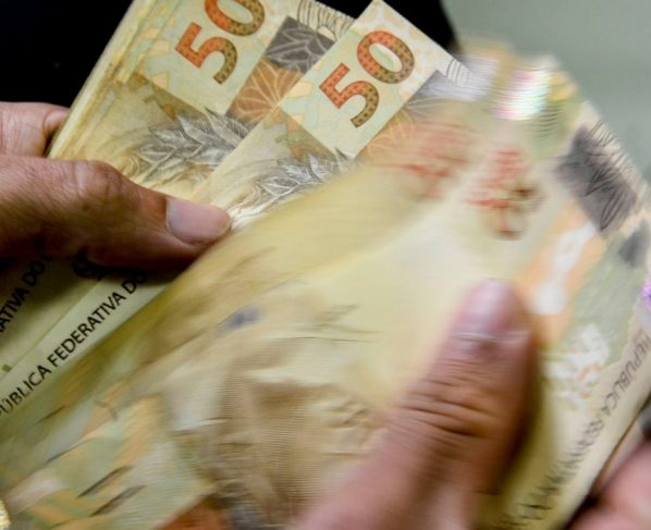 Ministros projetam ciclo de queda da Selic nos próximos meses