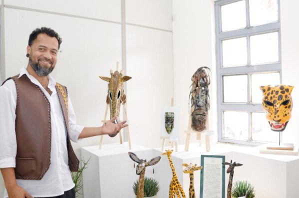 Centro Cultural Colorado abre exposição ‘A poesia nasce quando o corpo transcende’