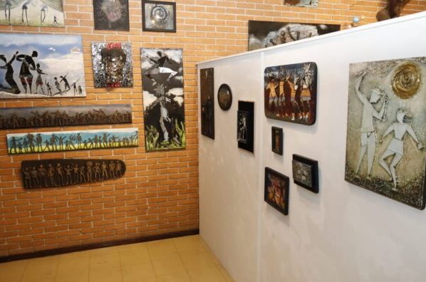 Centro Cultural Moriconi abre exposição ‘MoViMeNtO’ com 200 obras