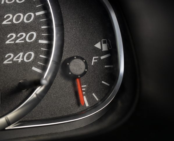 Combustível, nível de combustível em painel de carro