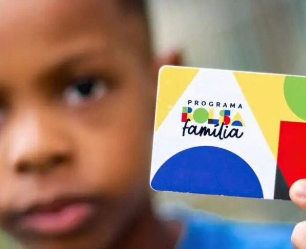 Mudança no Bolsa Família pode fazer famílias deixarem o programa antes do esperado