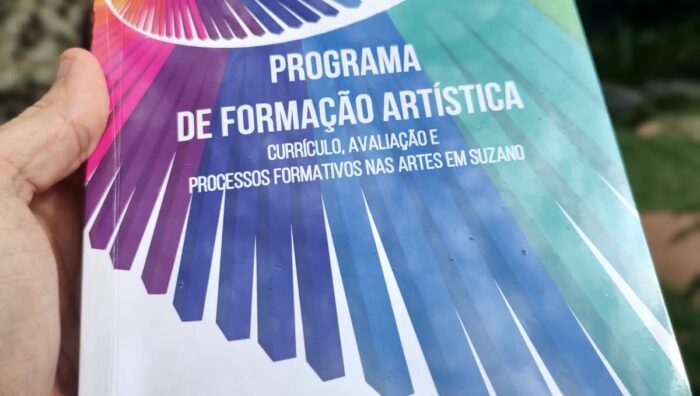Livro com plano pedagógico do Profart é produzido para consolidar programa como referência de trabalho