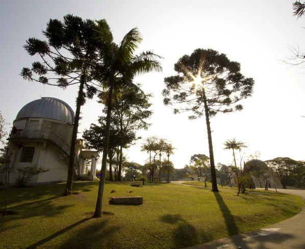 Parque CienTec promove atividades noturnas de astronomia, trilhas e divulgação científica