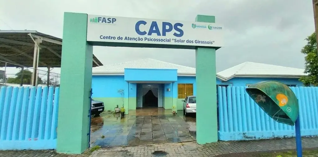 Para atendimento em saúde mental, a Rede de Atenção Psicossocial de Paranaguá é composta pelas unidades básicas de saúde, por um Centro de Atenção Psicossocial e um Ambulatório de Saúde Mental