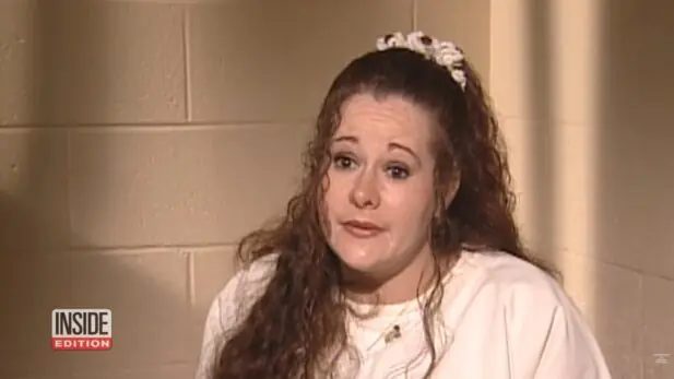 Christa Pike: Estado de saúde da condenada é atualizado após execução malsucedida; advogado detalha possíveis sequelas Christa foi condenada pelo assassinato de Colleen Slemmer, de 19 anos, em 1995. (Foto: Reprodução / Inside Edition; WSMV 4 Nashville)