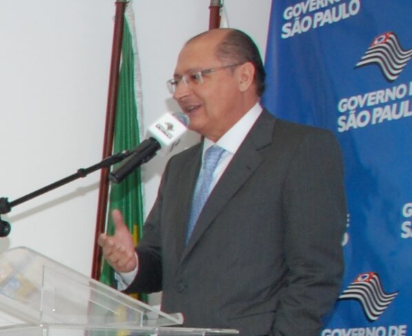 Governador Geraldo Alckmin anuncia queda na mortalidade infantil em SP